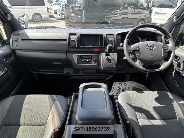 Toyota HIACE VAN 2025-11 6678514-3