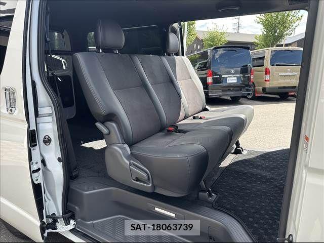 Toyota HIACE VAN 2025-11 6678514-7