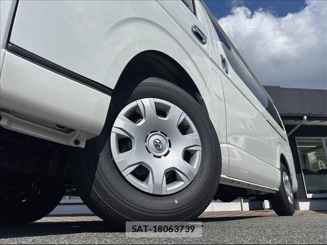 Toyota HIACE VAN 2025-11 6678514-8