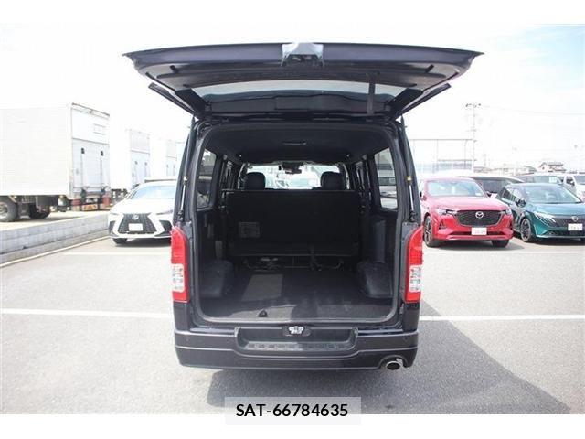 Toyota HIACE VAN 2021-05 6678523-26
