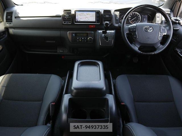Toyota HIACE VAN 2024-01 6678513-14