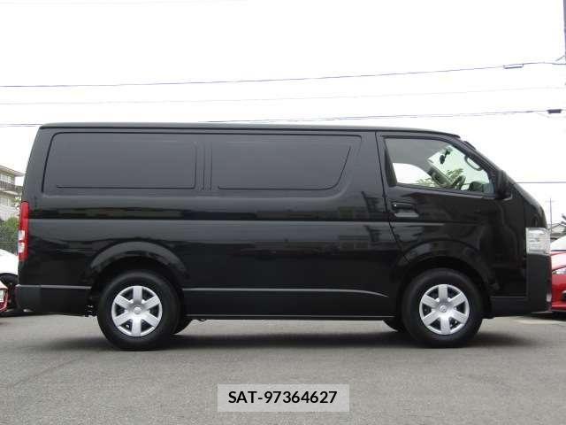 Toyota HIACE VAN 2022-03 6678521-16