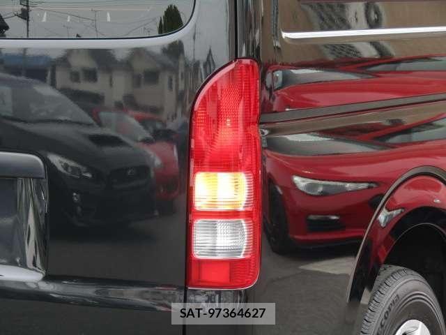 Toyota HIACE VAN 2022-03 6678521-29