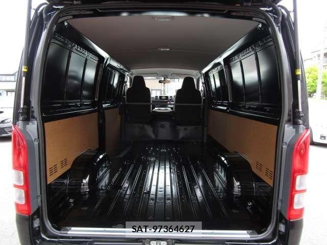 Toyota HIACE VAN 2022-03 6678521-6