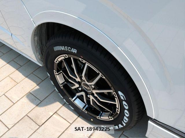Toyota HIACE VAN 2025-01 6678508-17