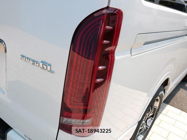 Toyota HIACE VAN 2025-01 6678508-19