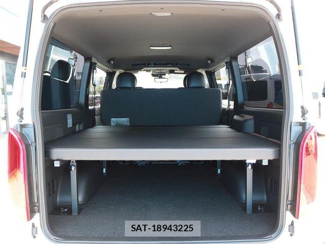 Toyota HIACE VAN 2025-01 6678508-2