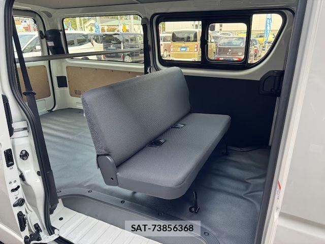 Toyota HIACE VAN 2026-03 6678516-11