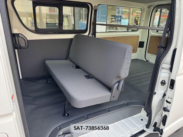 Toyota HIACE VAN 2026-03 6678516-12