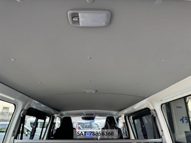 Toyota HIACE VAN 2026-03 6678516-14