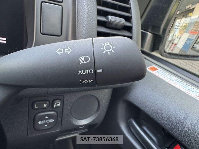 Toyota HIACE VAN 2026-03 6678516-26