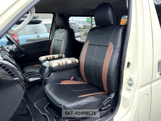 Toyota HIACE VAN 2018-04 6684054-9