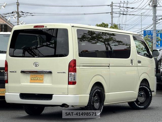Toyota HIACE VAN 2018-04 6684054-16