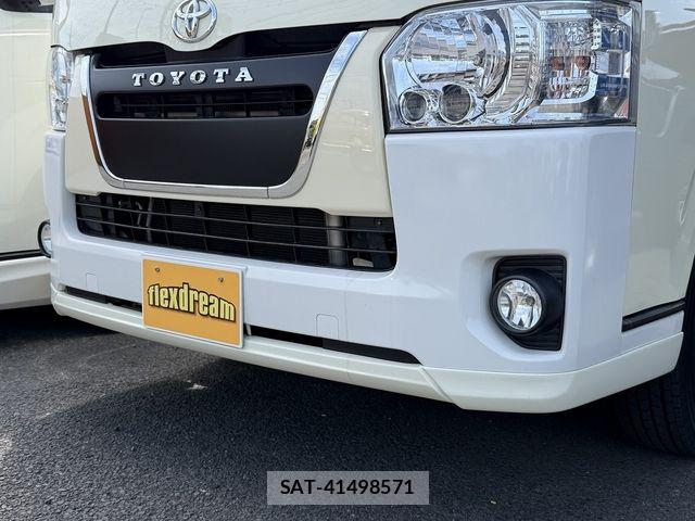 Toyota HIACE VAN 2018-04 6684054-4