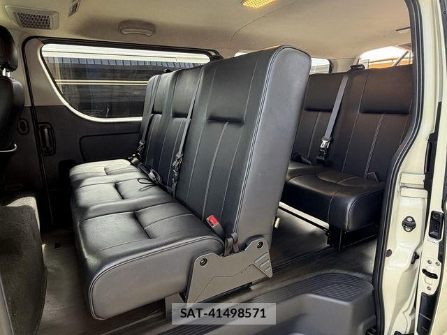 Toyota HIACE VAN 2018-04 6684054-7