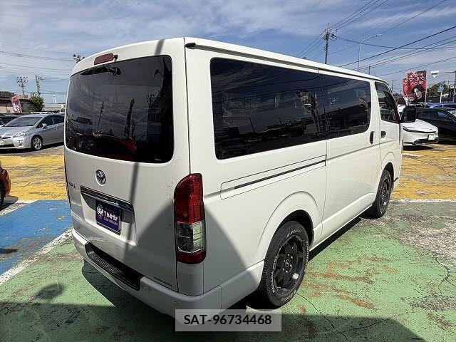 Toyota HIACE VAN 2021-03 6682926-3
