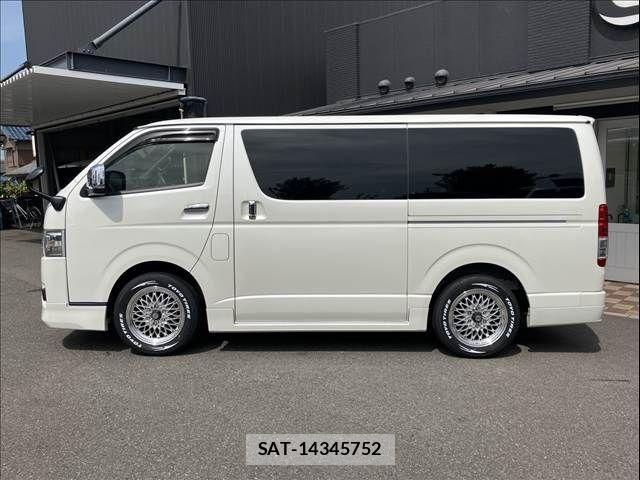 Toyota HIACE VAN 2024-05 6682925-13