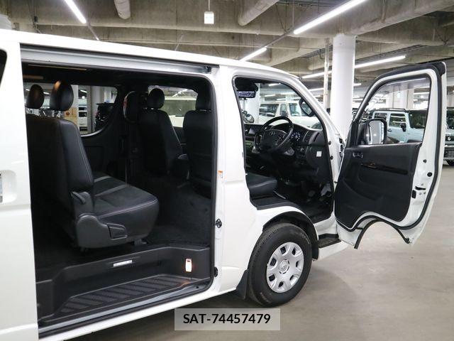 Toyota HIACE VAN 2023-03 6691319-10