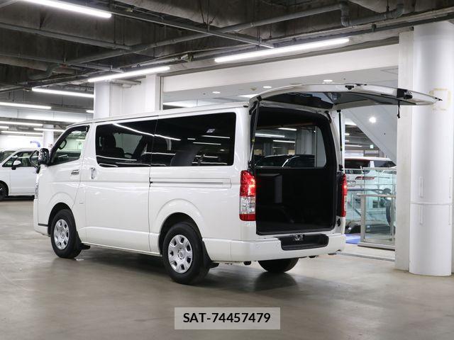 Toyota HIACE VAN 2023-03 6691319-15