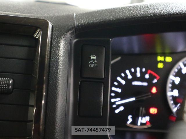 Toyota HIACE VAN 2023-03 6691319-20