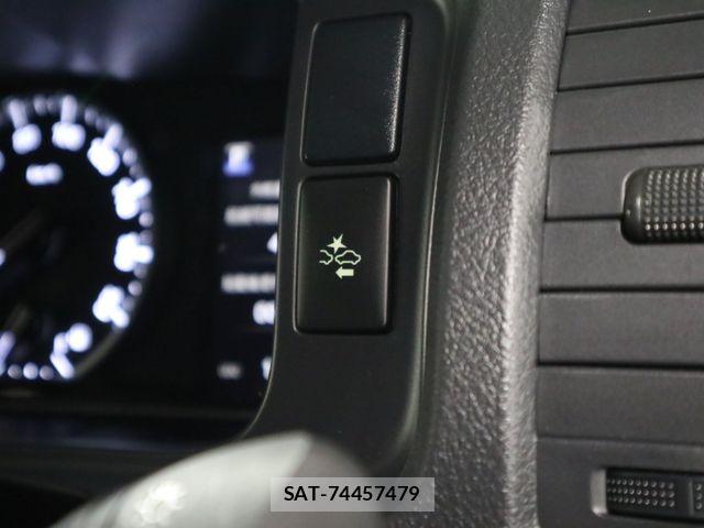 Toyota HIACE VAN 2023-03 6691319-21
