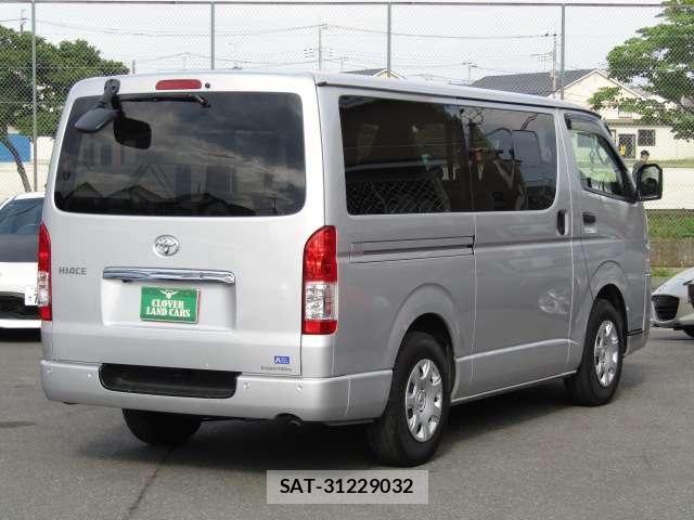 Toyota HIACE VAN 2023-02 6717583-12