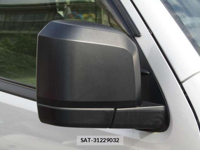 Toyota HIACE VAN 2023-02 6717583-24