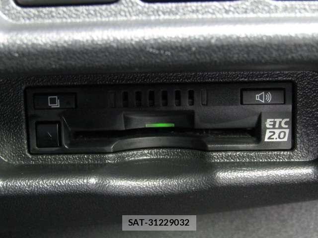 Toyota HIACE VAN 2023-02 6717583-8