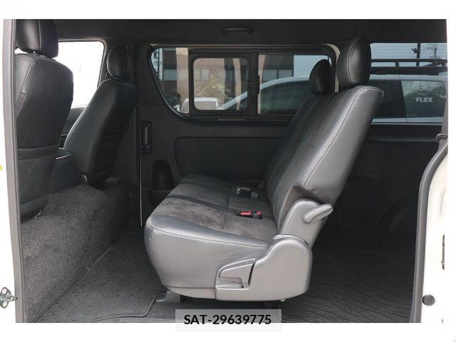 Toyota HIACE VAN 2022-01 6717580-13