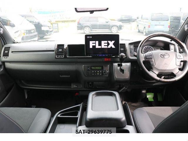 Toyota HIACE VAN 2022-01 6717580-3
