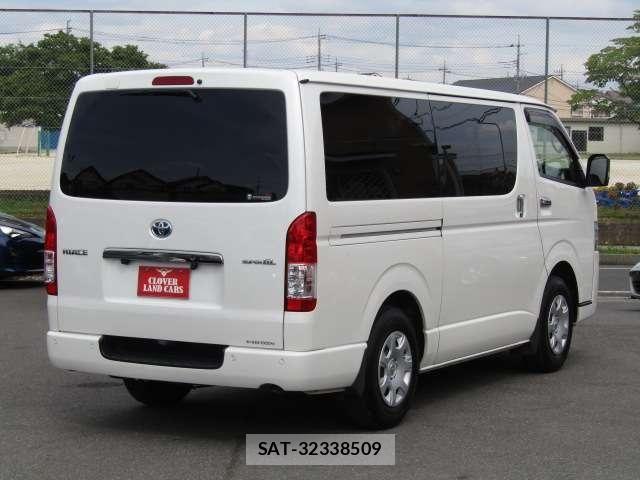 Toyota HIACE VAN 2020-06 6717585-15