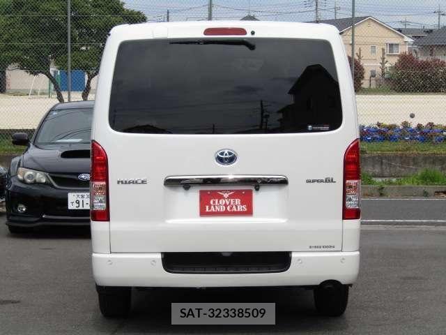 Toyota HIACE VAN 2020-06 6717585-17