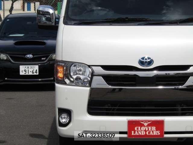 Toyota HIACE VAN 2020-06 6717585-24