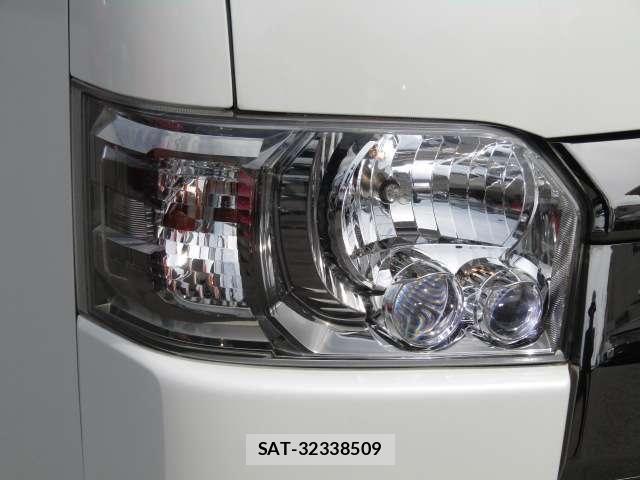 Toyota HIACE VAN 2020-06 6717585-25