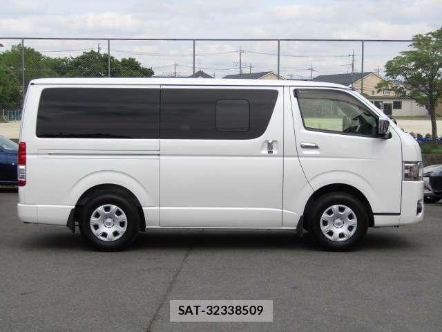 Toyota HIACE VAN 2020-06 6717585-27