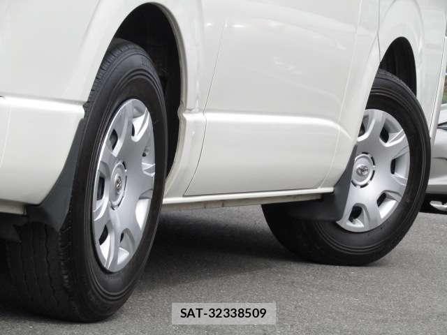 Toyota HIACE VAN 2020-06 6717585-29