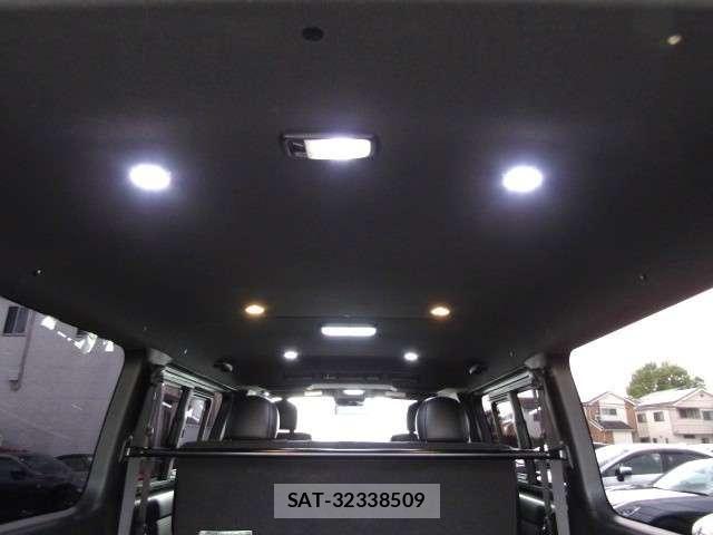 Toyota HIACE VAN 2020-06 6717585-4