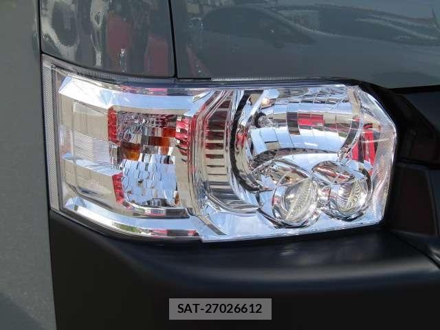 Toyota HIACE VAN 2026-03 6717575-24