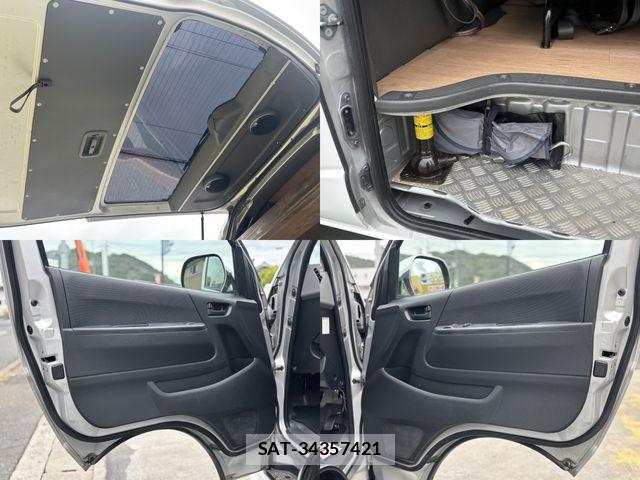 Toyota HIACE VAN 2007-01 6717590-27