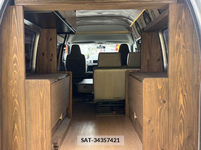 Toyota HIACE VAN 2007-01 6717590-3