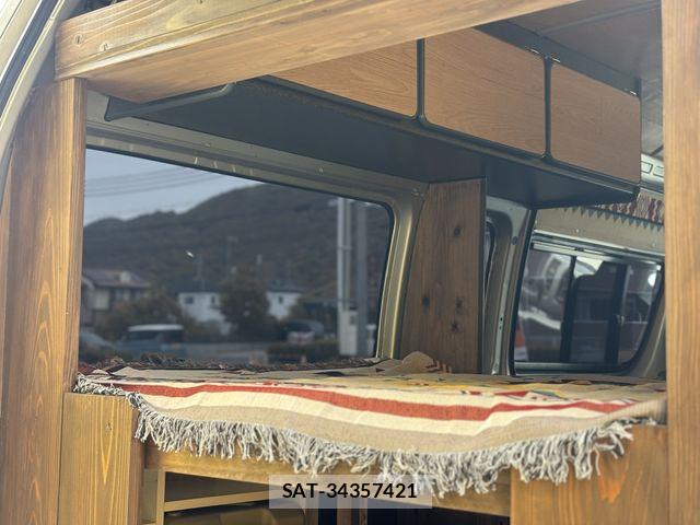 Toyota HIACE VAN 2007-01 6717590-5