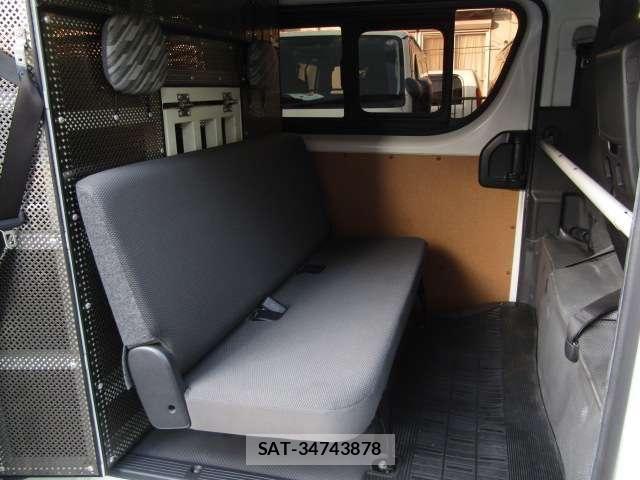 Toyota HIACE VAN 2021-08 6717588-9