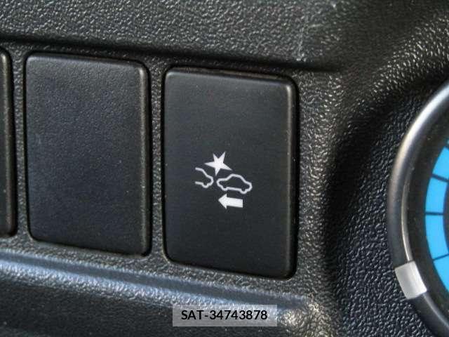 Toyota HIACE VAN 2021-08 6717588-10