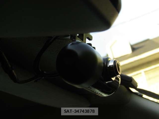Toyota HIACE VAN 2021-08 6717588-13