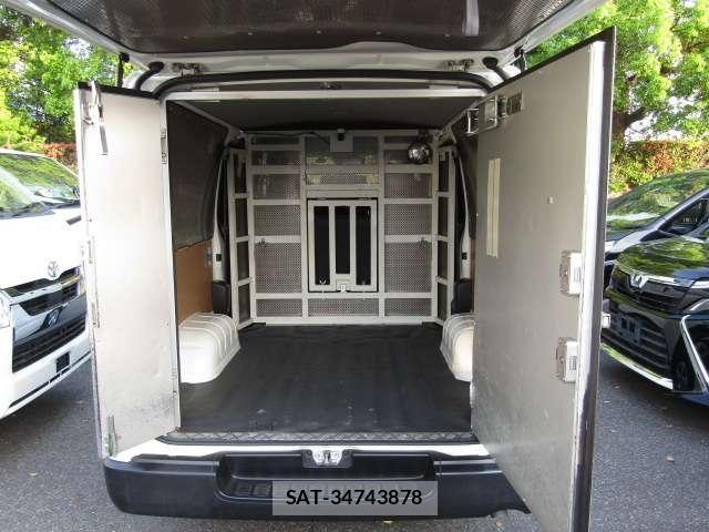 Toyota HIACE VAN 2021-08 6717588-3
