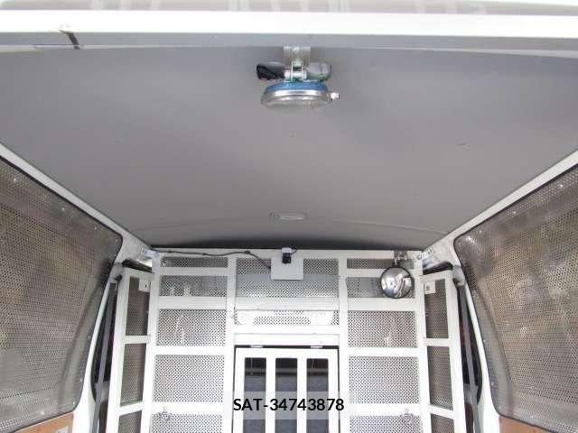 Toyota HIACE VAN 2021-08 6717588-6