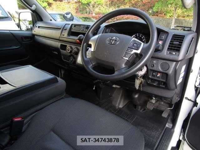 Toyota HIACE VAN 2021-08 6717588-8
