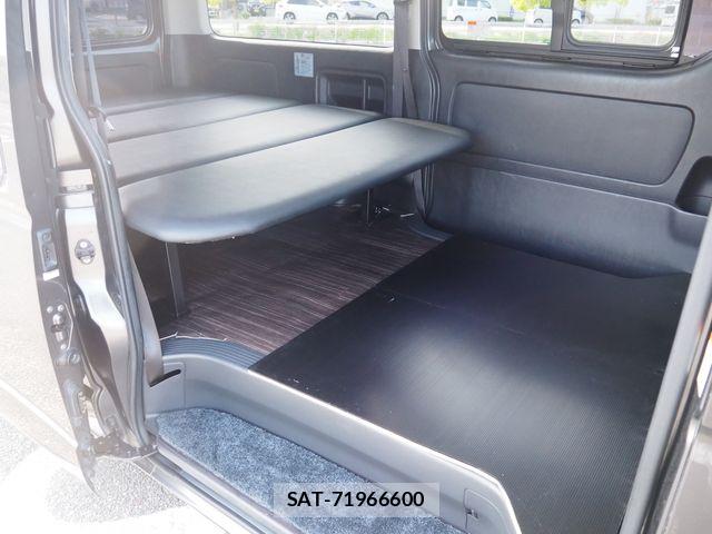 Toyota HIACE VAN 2016-10 6717589-18
