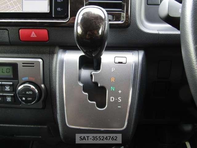 Toyota HIACE VAN 2020-07 6717584-5