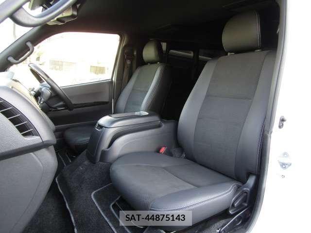 Toyota HIACE VAN 2021-12 6717581-10